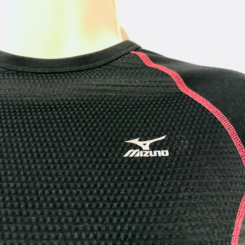 Mizuno Women’s Breath Thermal Long Sleeve Shirt - Picture 3 of 5